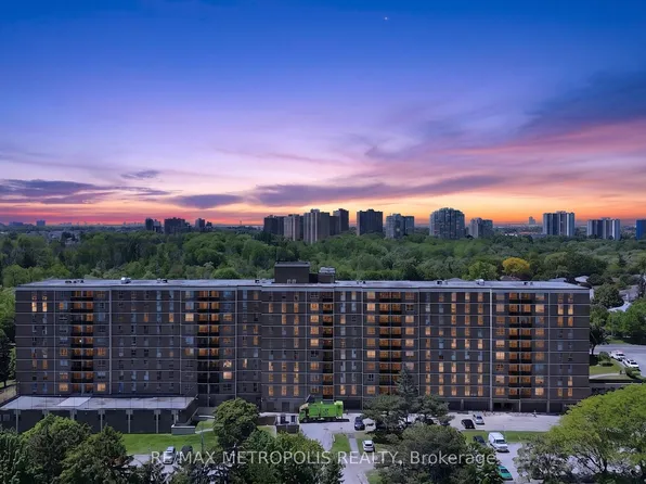 2825 Islington Ave #104, Toronto, ON M9L 2K1