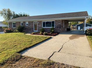 5610 Horseshoe Dr, Jefferson City, MO 65109