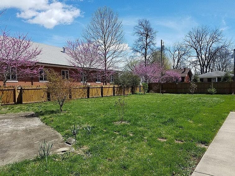 1st image of 621 Price Ave