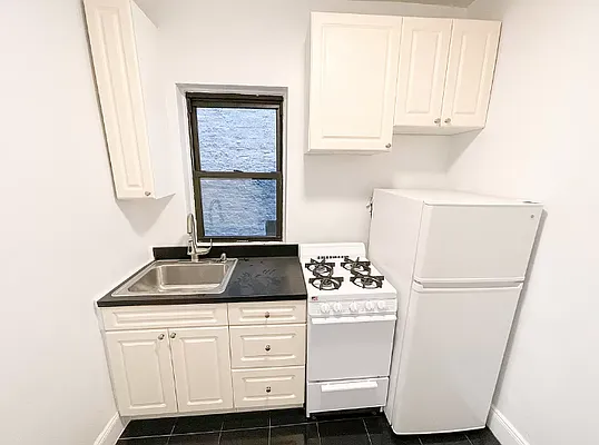 Rented by Lindemar LLC | media 18