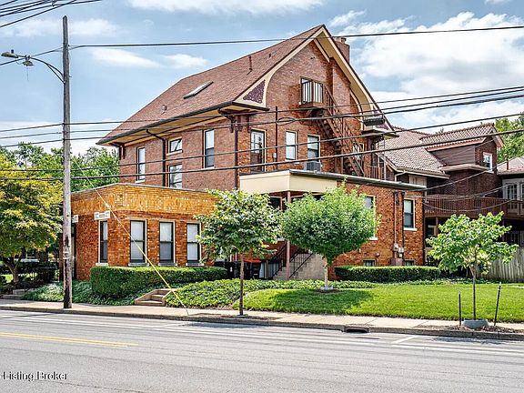 2nd image of 1833 Windsor Pl