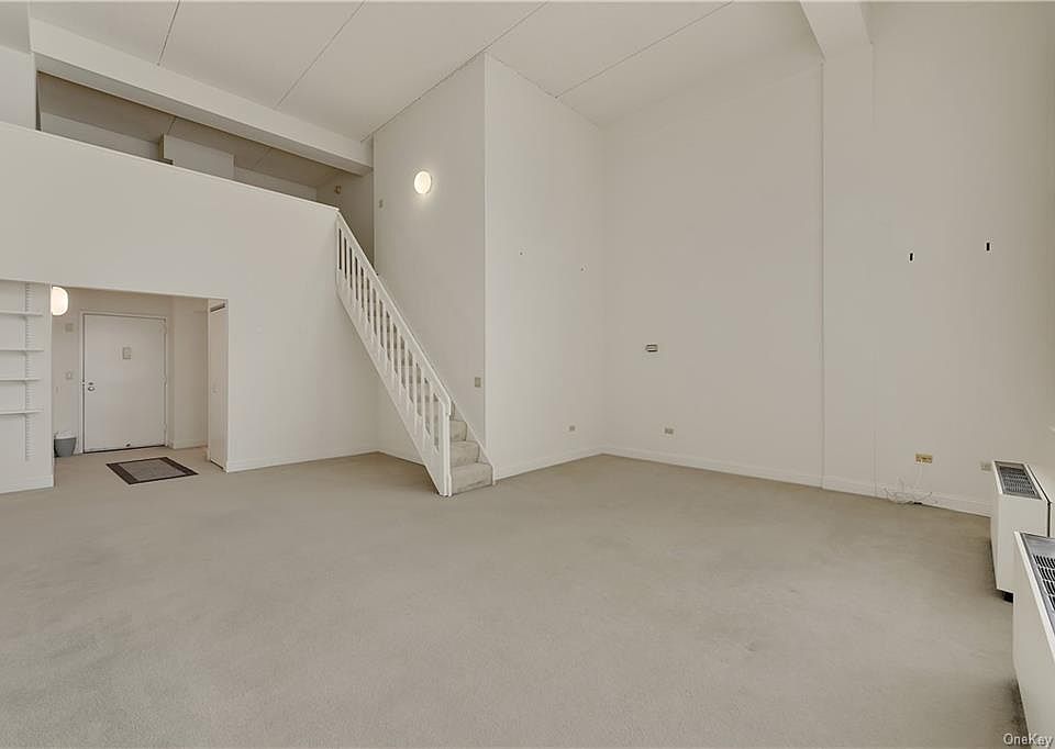 1st image of 1 Landmark Sq APT 617
