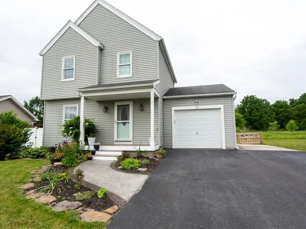 10 Ivy Ln, Geneseo, NY 14454