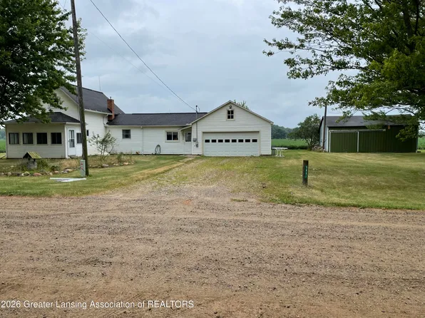 5801 N Kerby Rd, Corunna, MI 48817