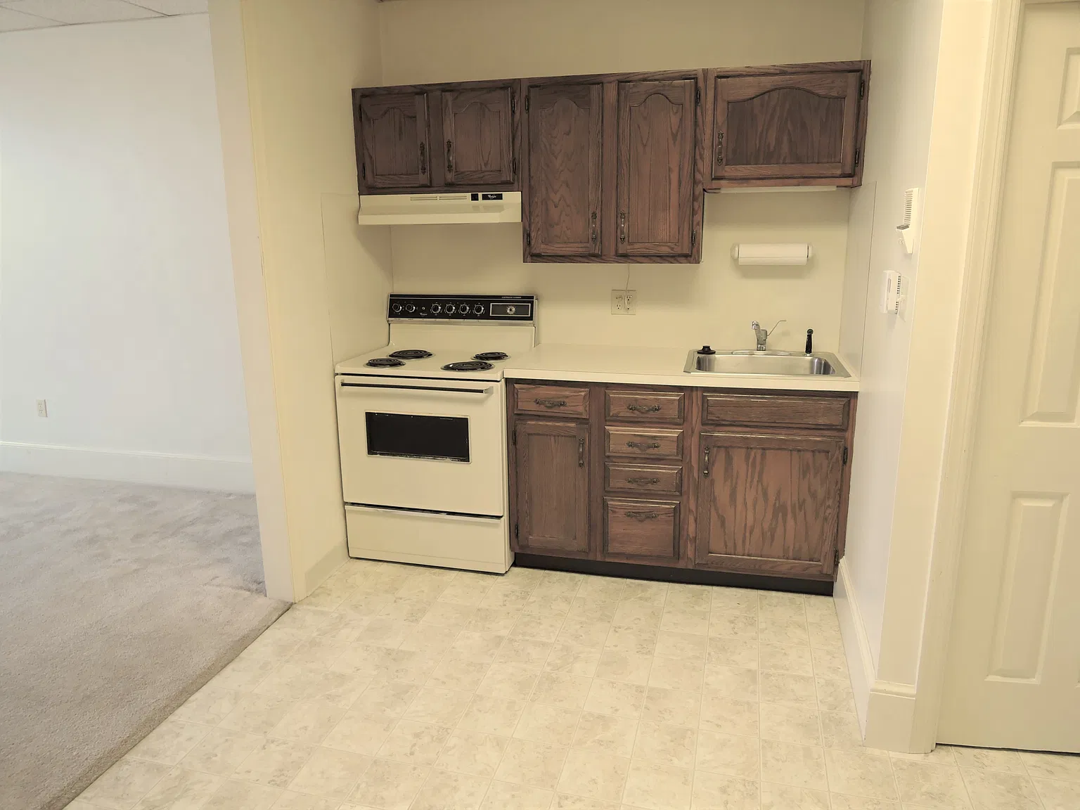 Studio, $1,050 — Photo 4