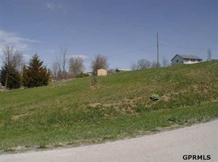 1618 Beaver Lake Blvd, Plattsmouth, NE 68048