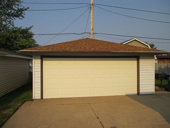 3rd image of 9352 Farmer Dr