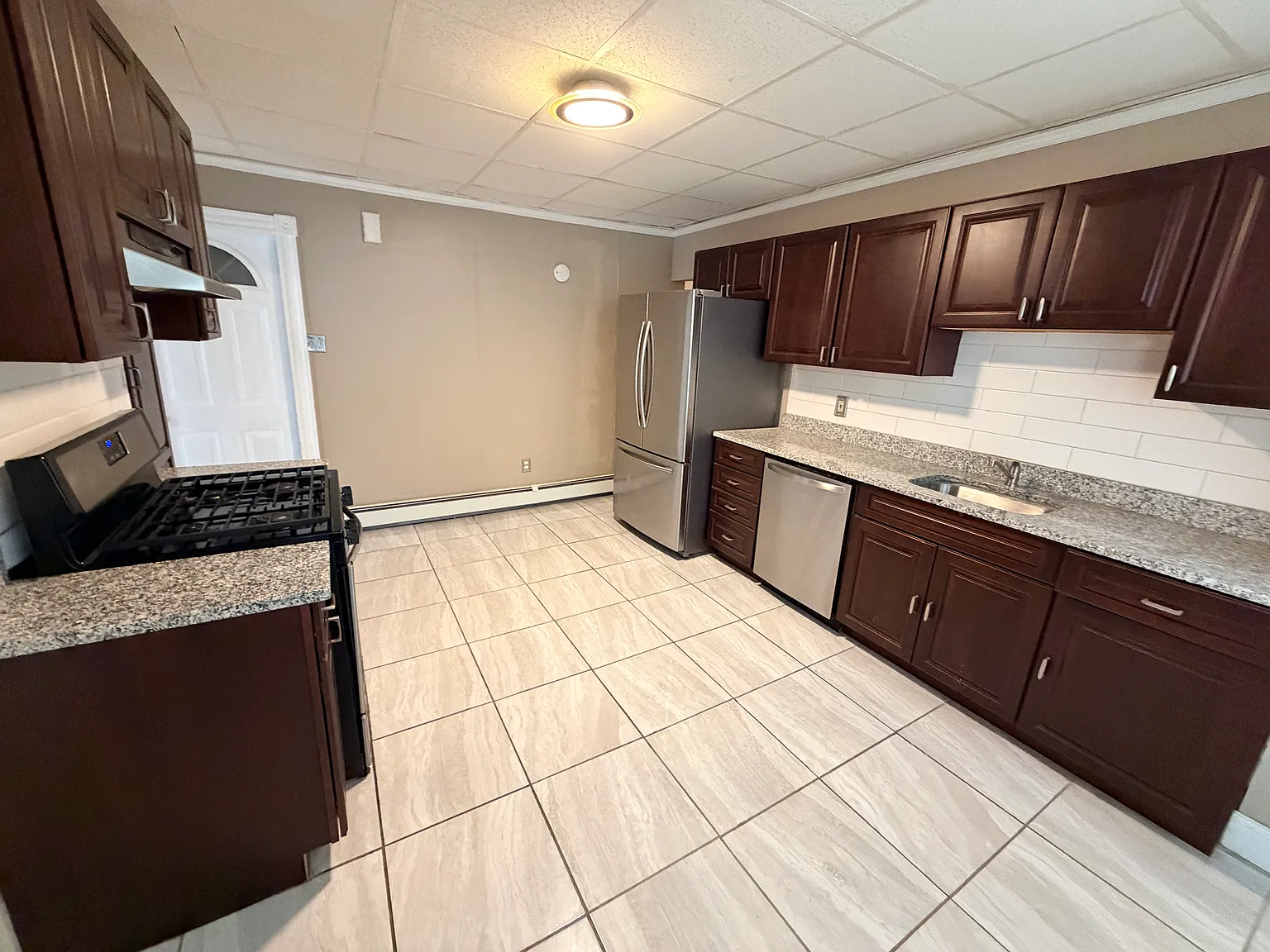 2 bed, 1000 sqft, $2,900 — Photo 4