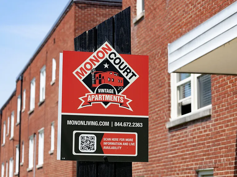 Monon Court, Managed by Buckingham Monon Living — Photo 16