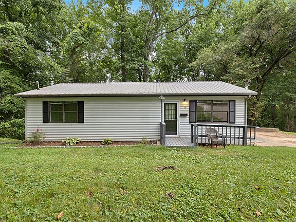 4th image of 216 Franklin Park Cir