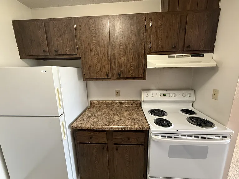 1105 N Main St #6W — Photo 3