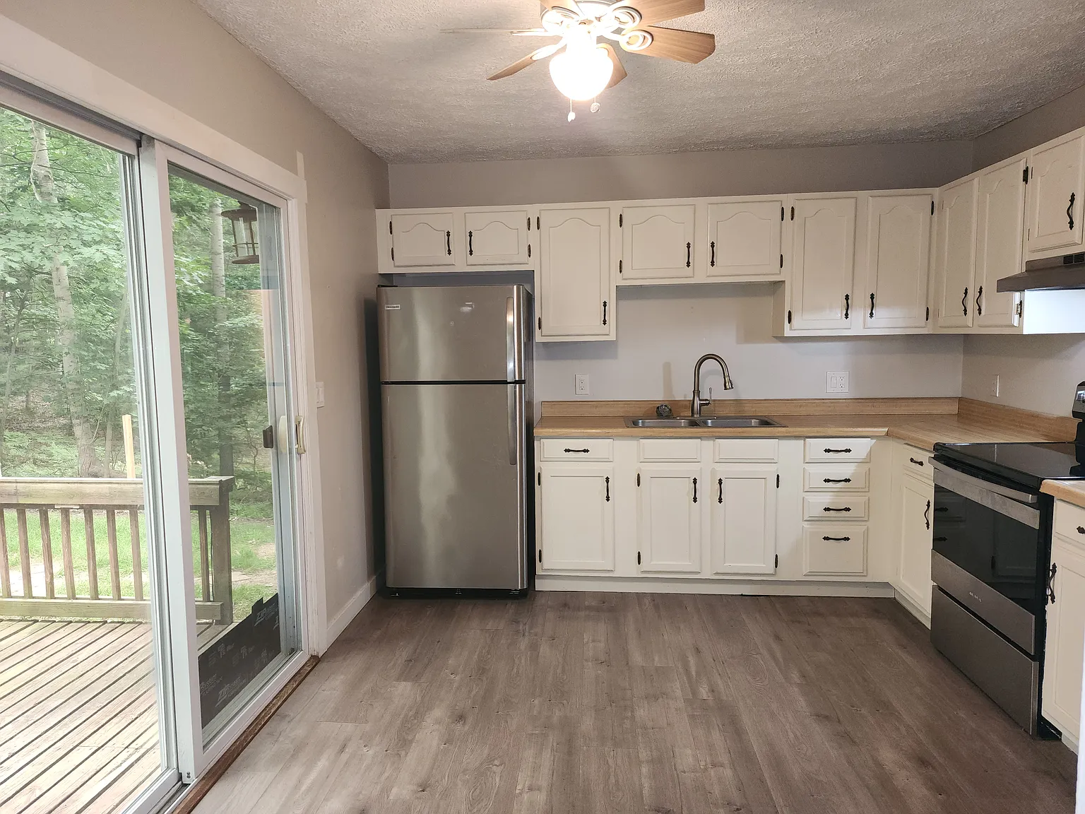 2 bed, 930 sqft, $1,750 — Photo 4