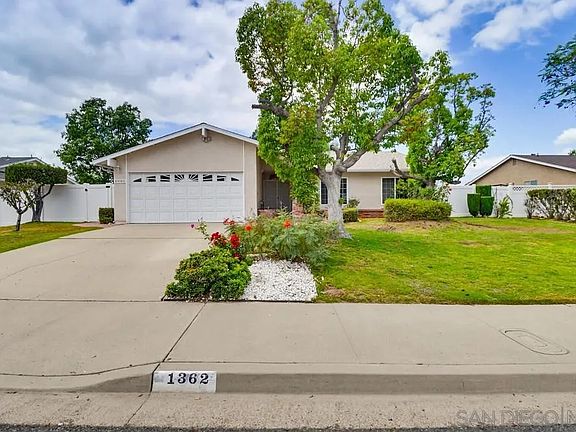 2nd image of 1362 Saddleview Ct