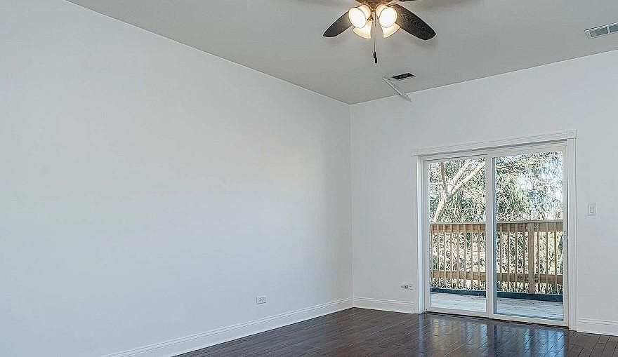 2nd image of 1231 Selby Ave #1