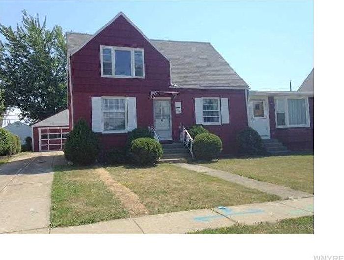 1st image of 376 Mang Ave