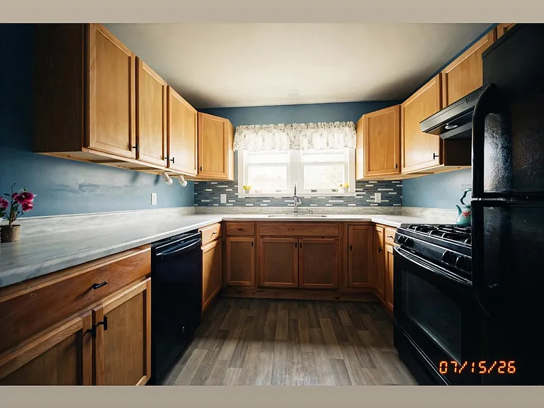 118-120 Patterson St #1 — Photo 3