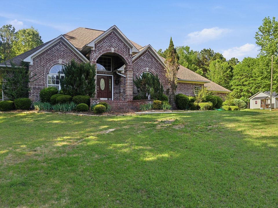 1st image of 124 Wanda Gail Dr