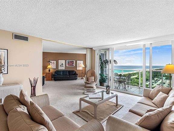 3rd image of 100 Bayview Dr APT 1922