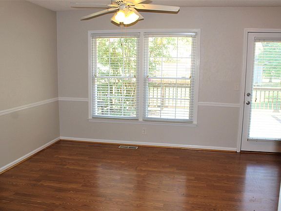 4th image of 2440 Battleground Dr