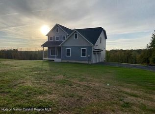 128 Pine Grv, Middletown, NY 10940