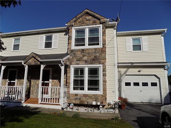 2nd image of 3011 Vermont St