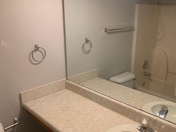5th image of 6494 Wellington Chase Ct
