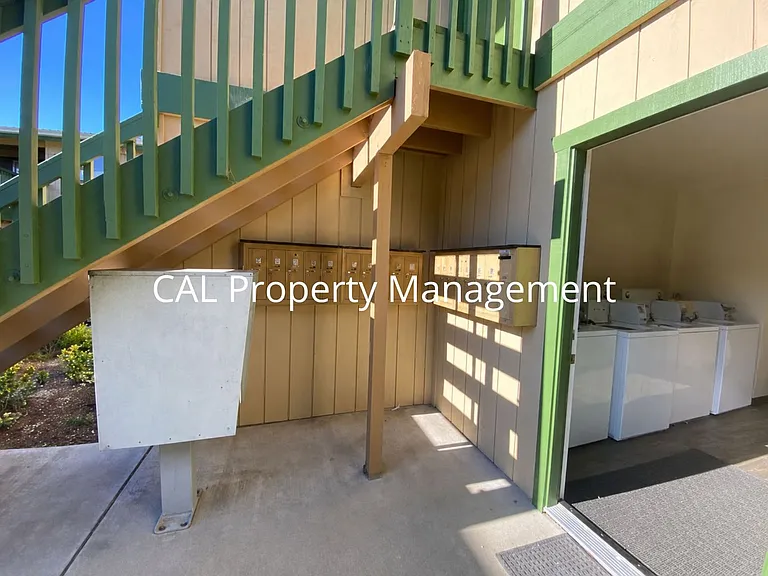 83 Castro St — Photo 11