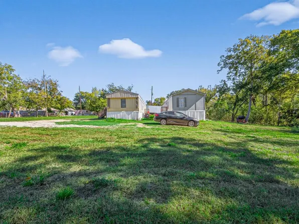 5807 Fletcher, Crosby, TX 77532