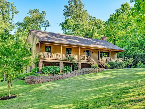 301 Brookfield Rd, Lynchburg, VA 24503