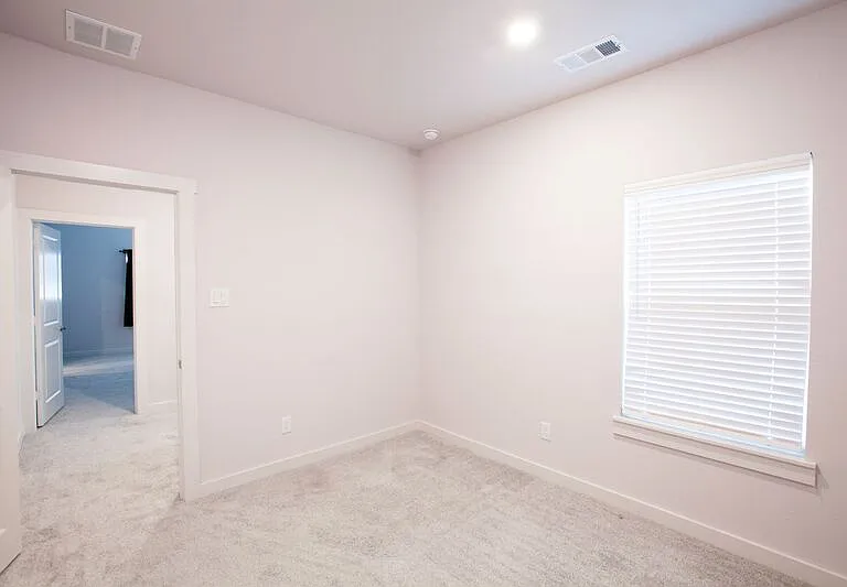 616 Laurel Ln — Photo 23