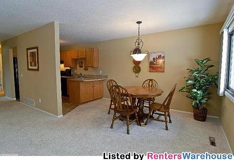 3rd image of 633 Portland Pl