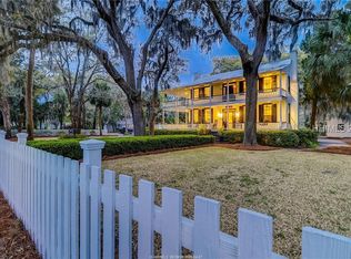 82 Calhoun St, Bluffton, SC 29910