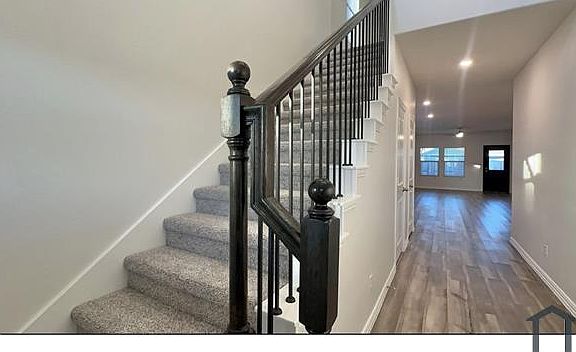 2nd image of 1801 Ash Oak Ln