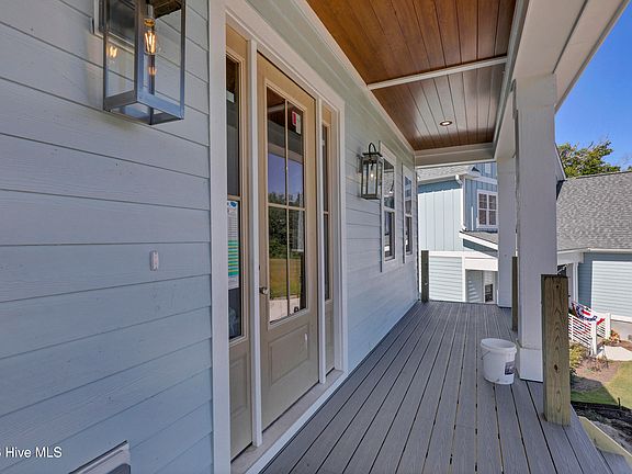 3rd image of 828 Lake Willow Way