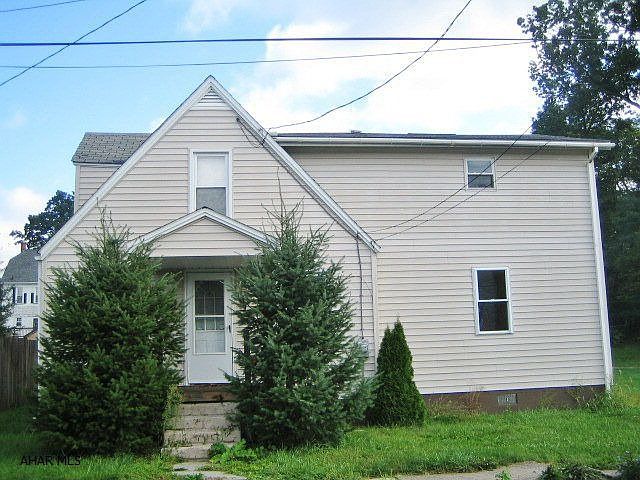 1st image of 307 Clark St