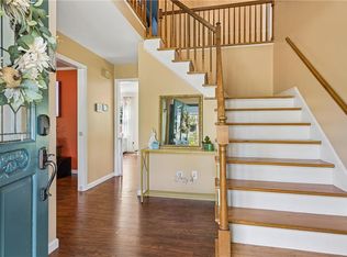 101 Azalea Dr, Yorktown, VA 23692