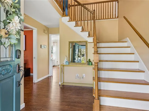 101 Azalea Dr, Yorktown, VA 23692