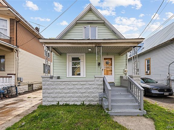 2nd image of 219 Ludington St