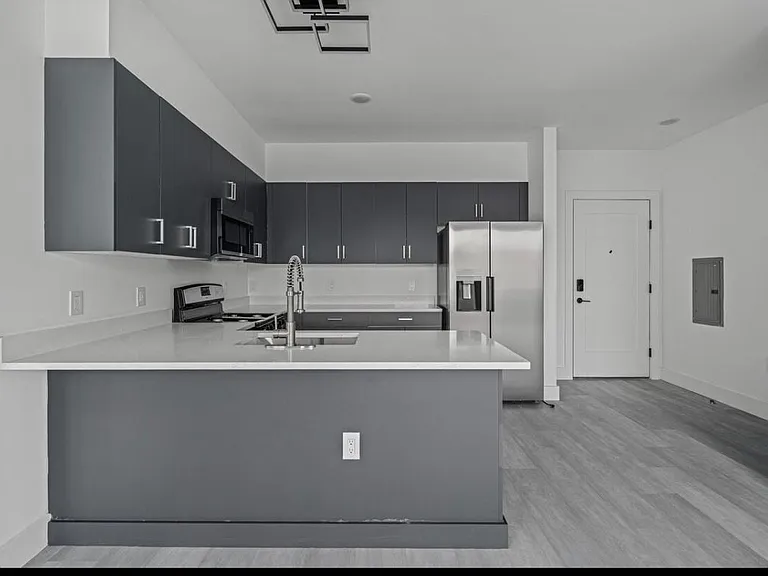 694 Pennsylvania Ave #312 — Photo 7