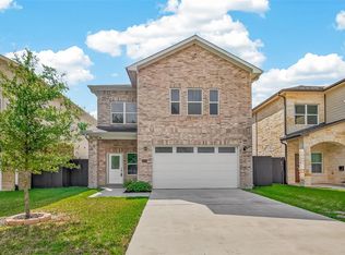2209 Silverbonnet St, Houston, TX 77055