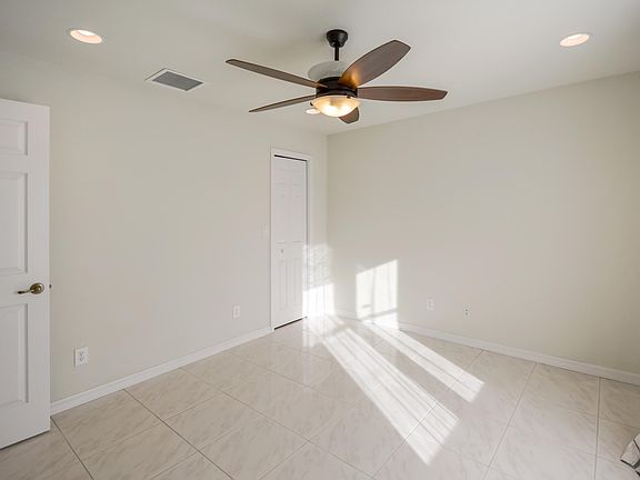 2nd image of 130 Lincoln St #1