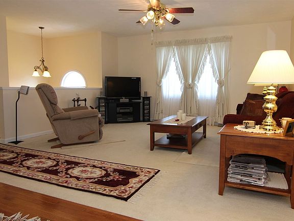 4th image of 5917 W Donnagail Dr