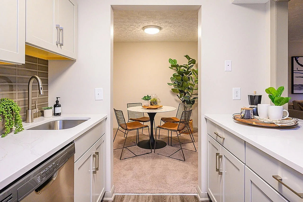 Rise Bluestone — Photo 4
