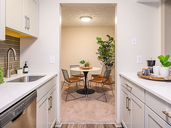 4th image of 4601 Baymar Dr #4508-102