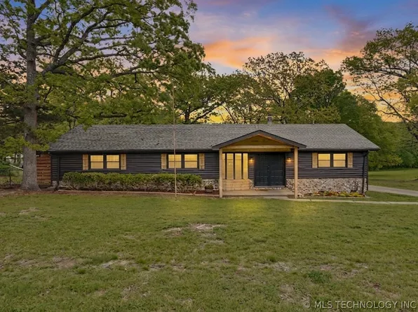 244 Covey Ln, Locust Grove, OK 74352