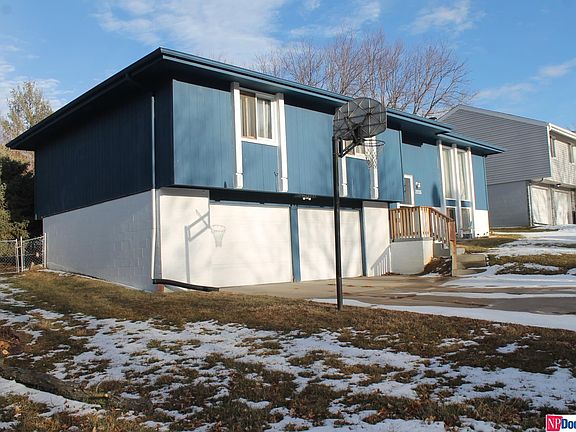 3rd image of 2235 N 128th Cir