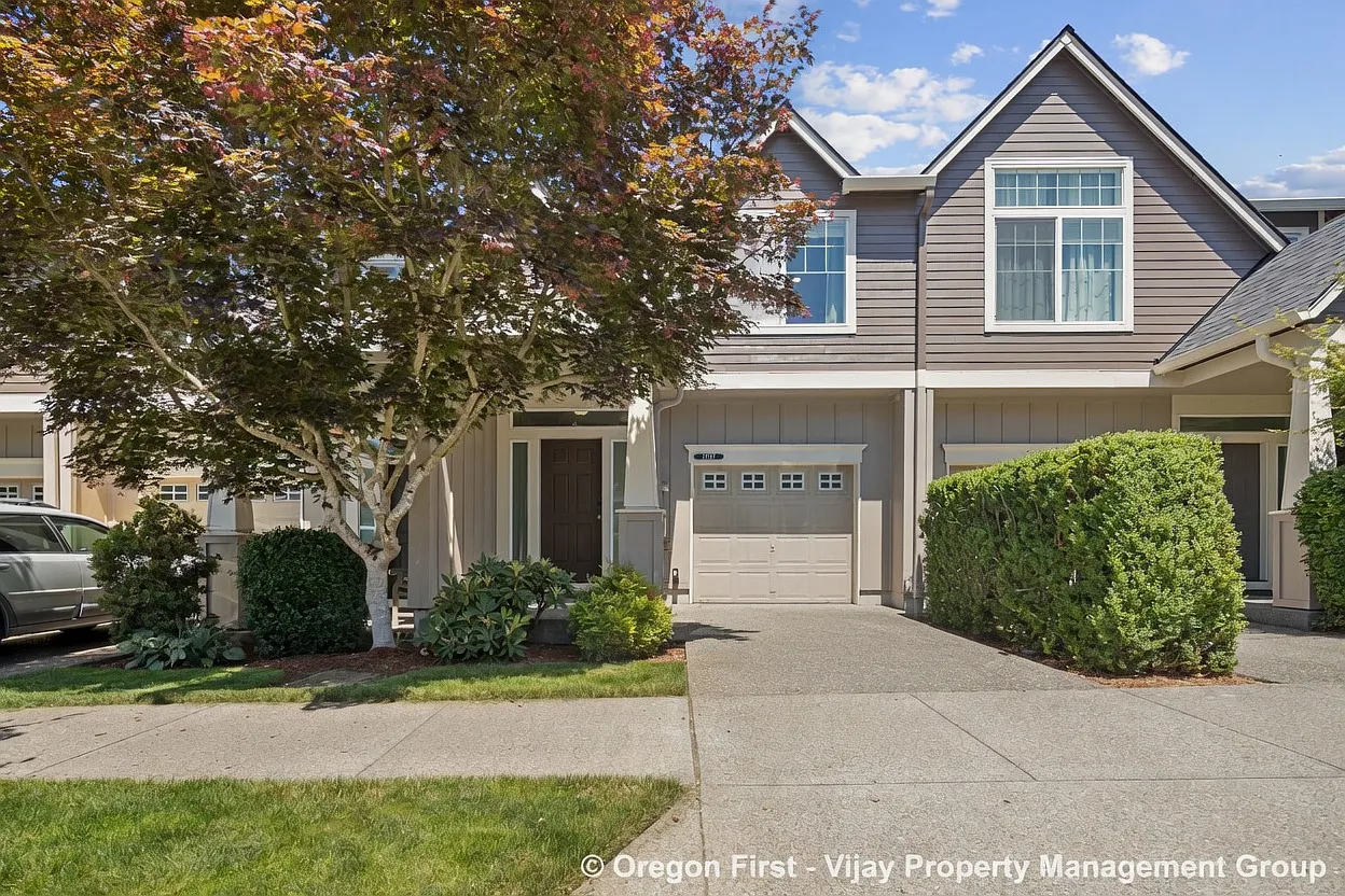 3 bed, 2.5 bath, 1456 sqft, $2,695 — Photo 1