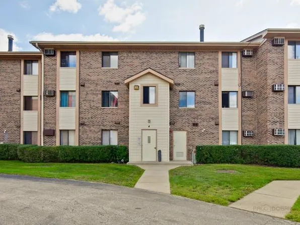 6 Echo Ct APT 12, Vernon Hills, IL 60061
