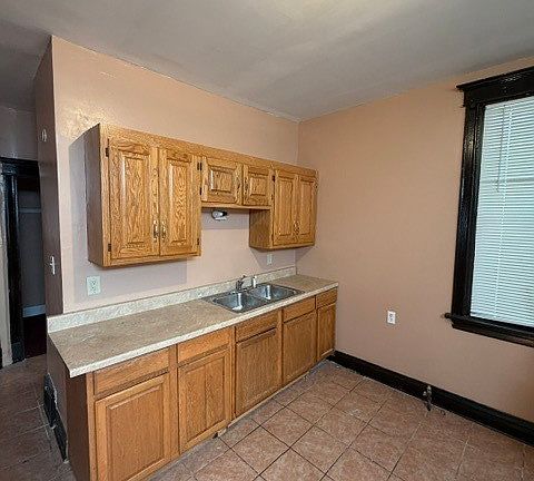 5th image of 6505 S Damen Ave