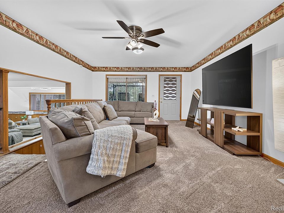 1155 Dolane Blvd, photo 24
